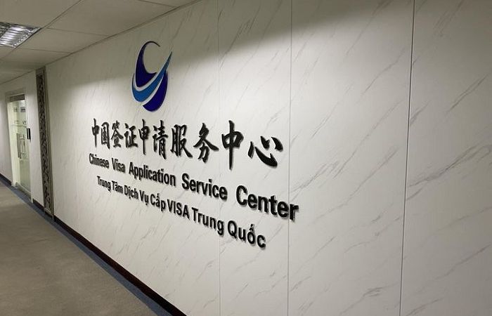 Người nộp hồ sơ tại Trung tâm visa Trung Quốc TP.HCM