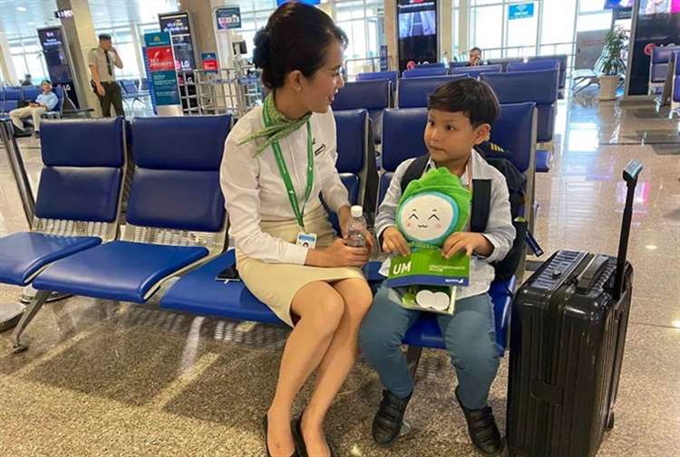 Trẻ em bao nhiêu tuổi được đi máy bay