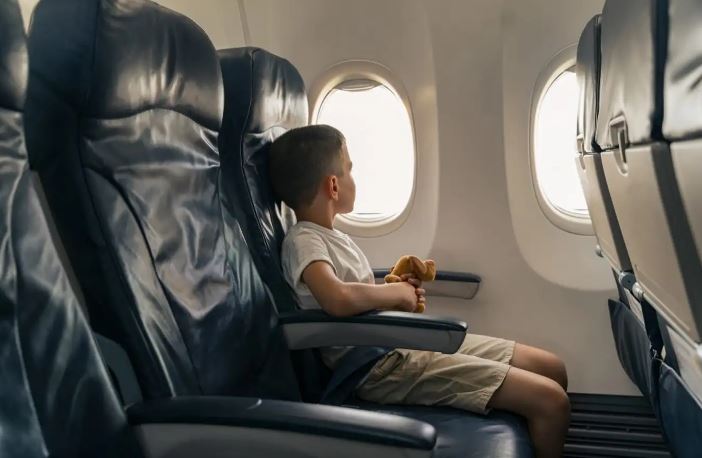 Trẻ em bao nhiêu tuổi được đi máy bay